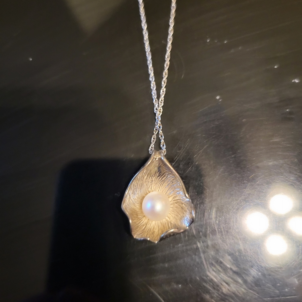 2/$30 - Vantel Pearls Light Pearl Necklace (12)